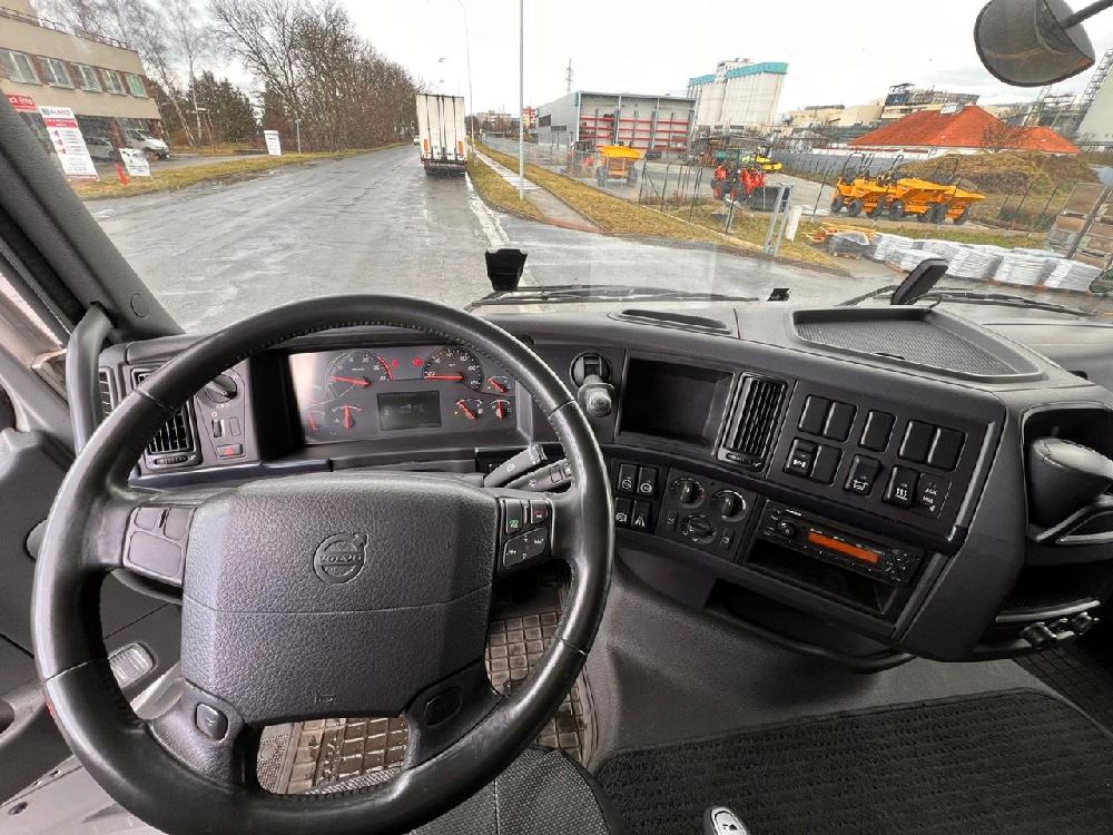 VOLVO FH460 / SCHWARZMULLER 2014